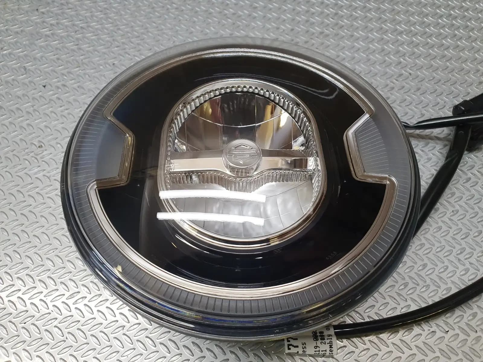 Softail/Touring 7 in. Daymaker Signature Reflector LED Headlight