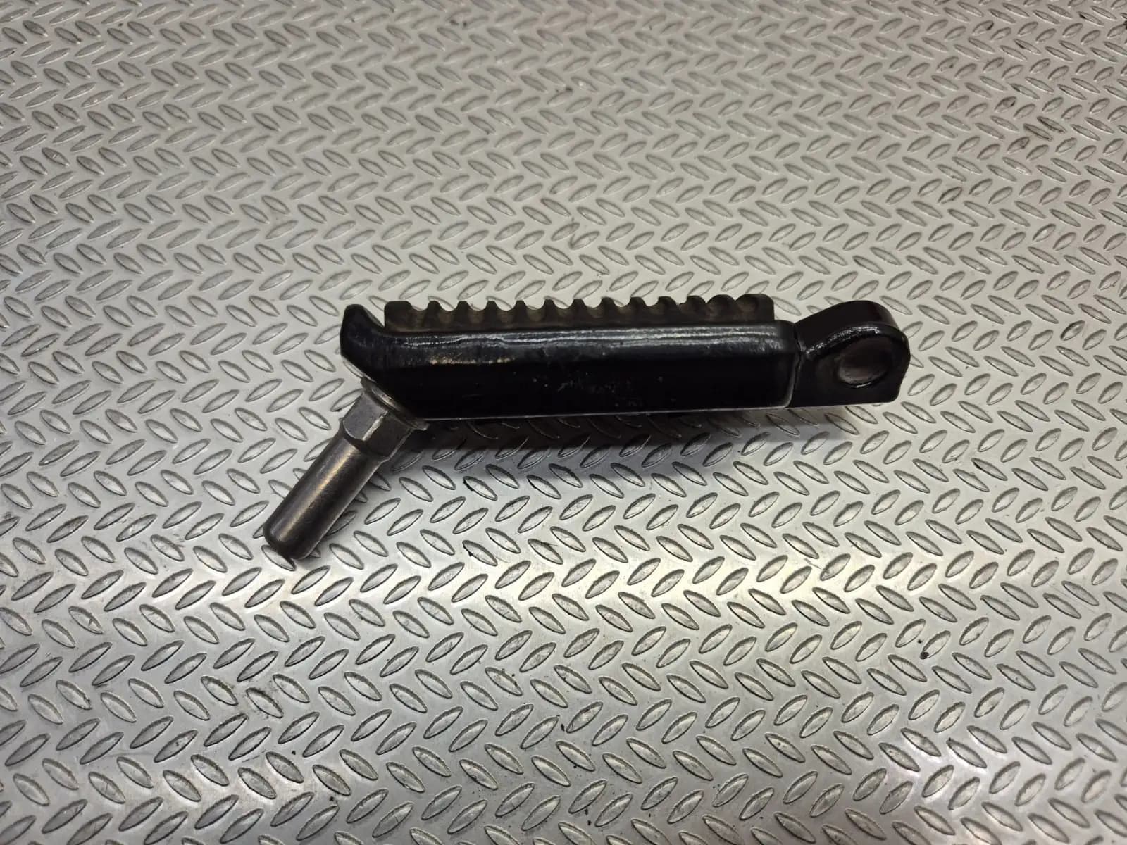 Harley Davidson Front Left Footrest / Peg