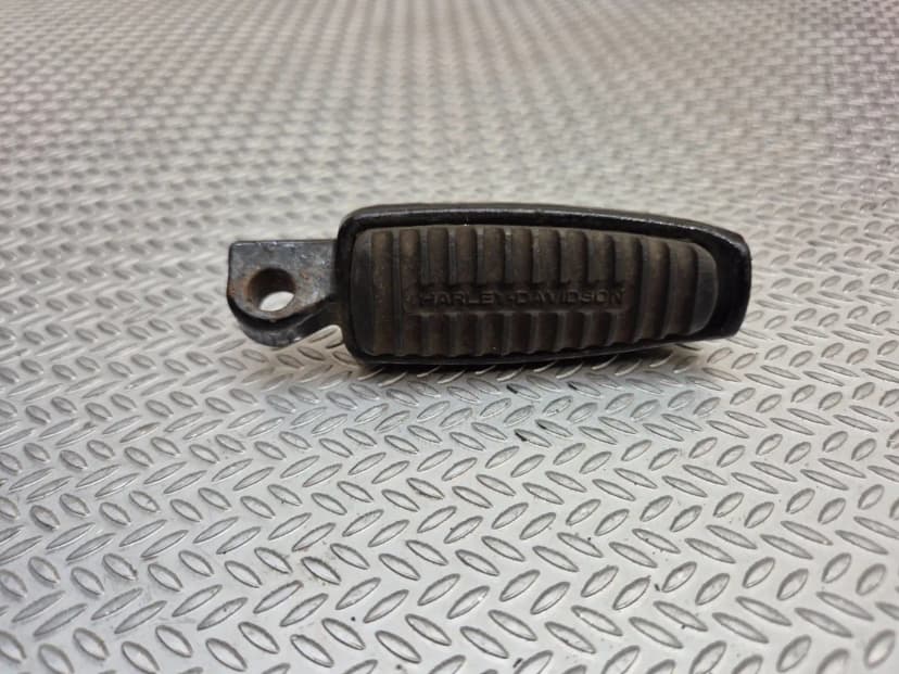 Harley Davidson Front Right Footrest / Peg