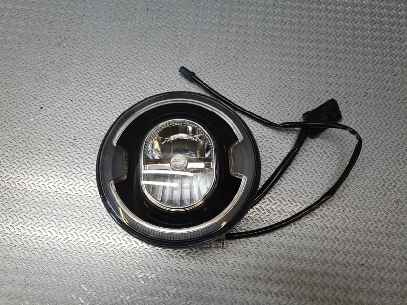 Harley Davidson Softail/Touring 7 in. Daymaker Signature Reflector LED Headlight