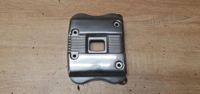 Harley Davidson 17581 - 04 Sportster / XL 1200 C Rear Valve Cover / Rocker