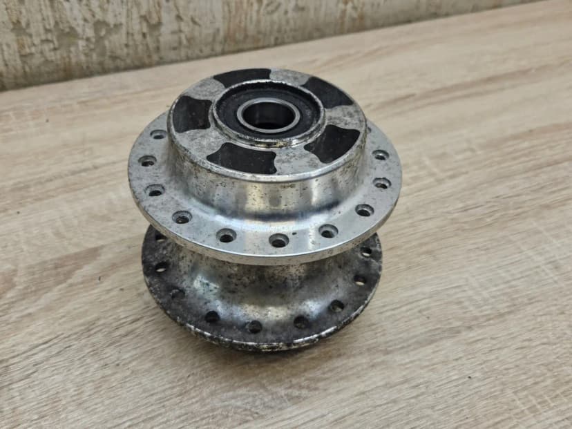 Harley Davidson 32 Spoke Front Wheel Hub 41388-10