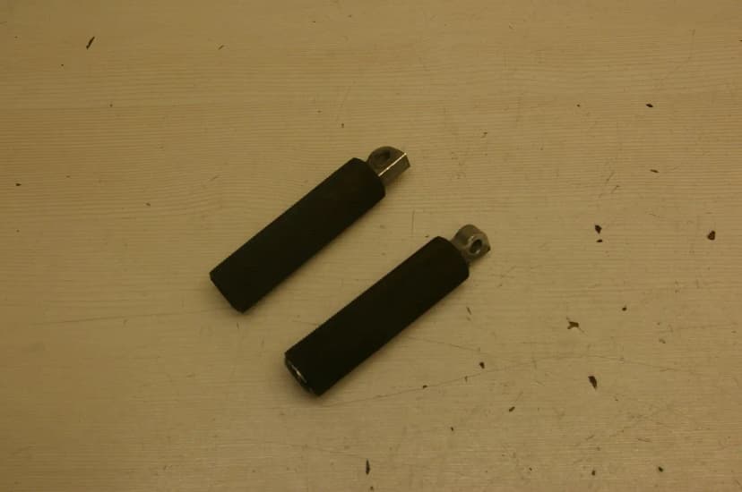 Harley Davidson Footrest Pegs / Pedals