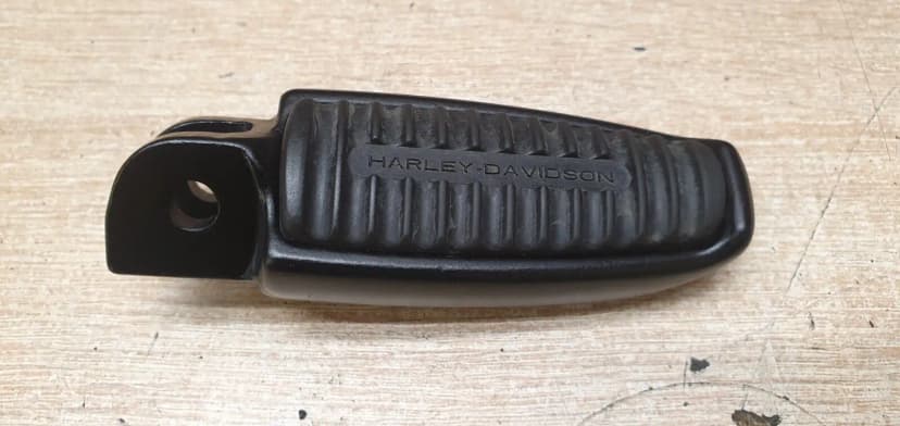 Harley Davidson Front Left Footrest / Peg