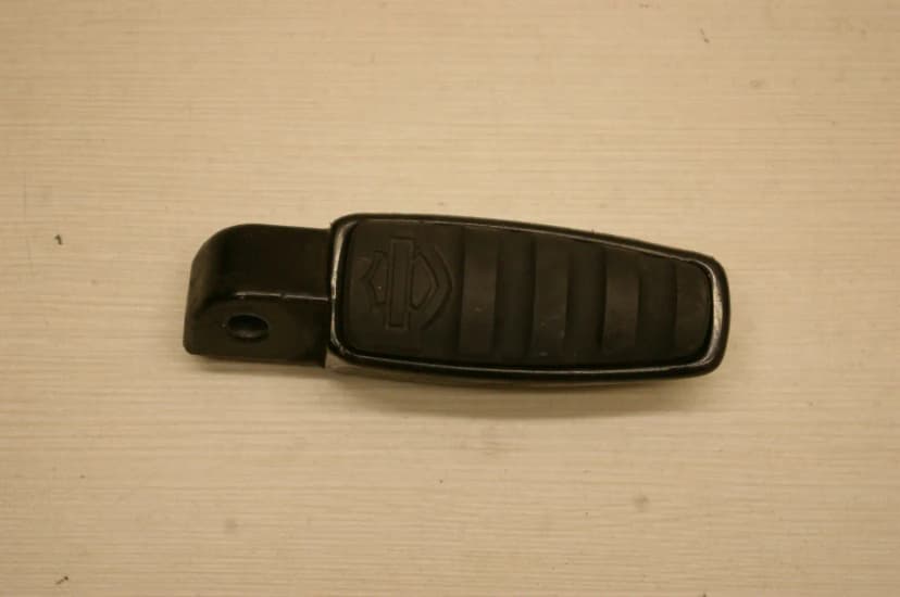 Harley Davidson Touring Black Footrest Peg / Pedal