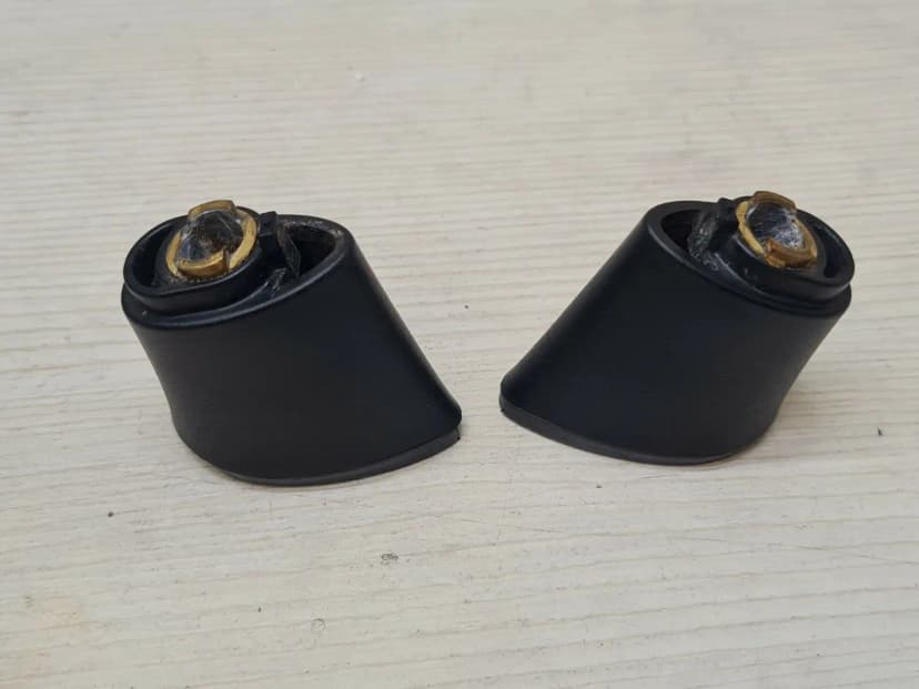 Harley Davidson Softail 18- Rear Turn Signal Brackets / Holders