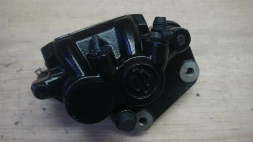 Harley Davidson XG 500 / XG 750 2015 Front Brake Caliper W208 W207