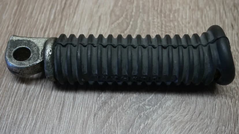 Harley Davidson SOFTAIL TOURING DYNA SPORTSTER FATBOY V ROD PEG