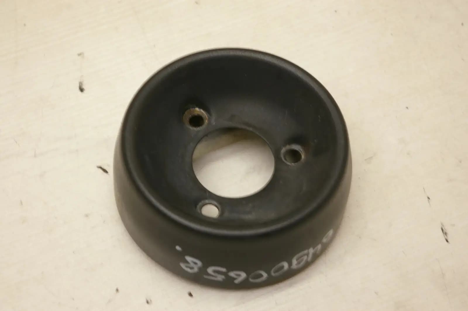 Harley-Davidson Fat Bob Muffler Exhaust Silencer Cap / Heat Shield 64900658