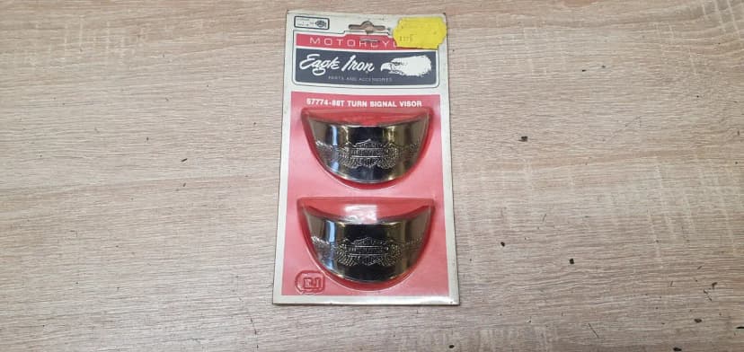 HARLEY-DAVIDSON TOURING 1993-2013 TURN SIGNAL / INDICATOR PAIR EAGLE WING VISORS