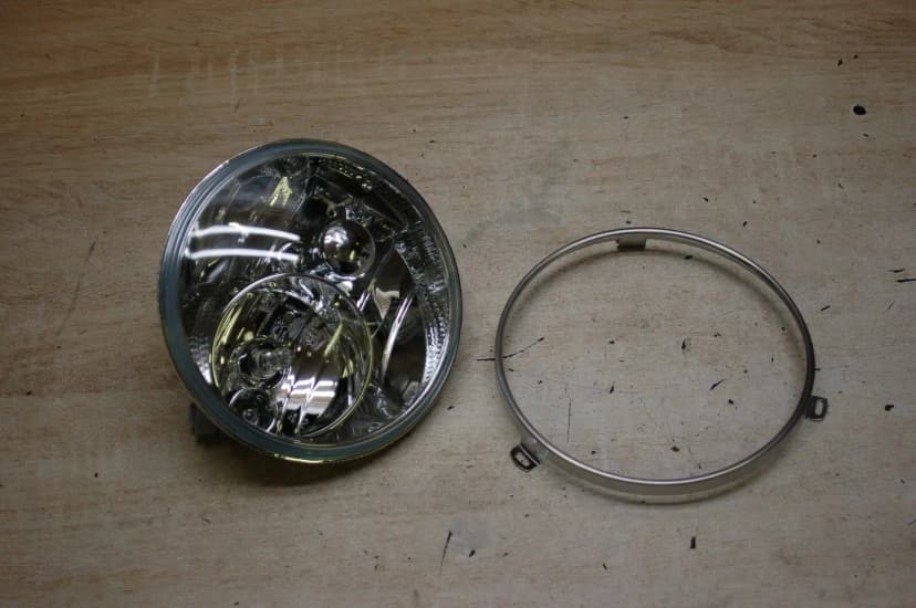  Harley Davidson Street Glide Headlight H-D PN 67700072