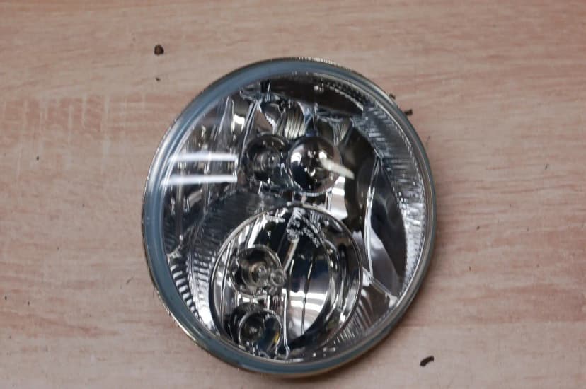  Harley Davidson Street Glide Headlight H-D PN 67700072