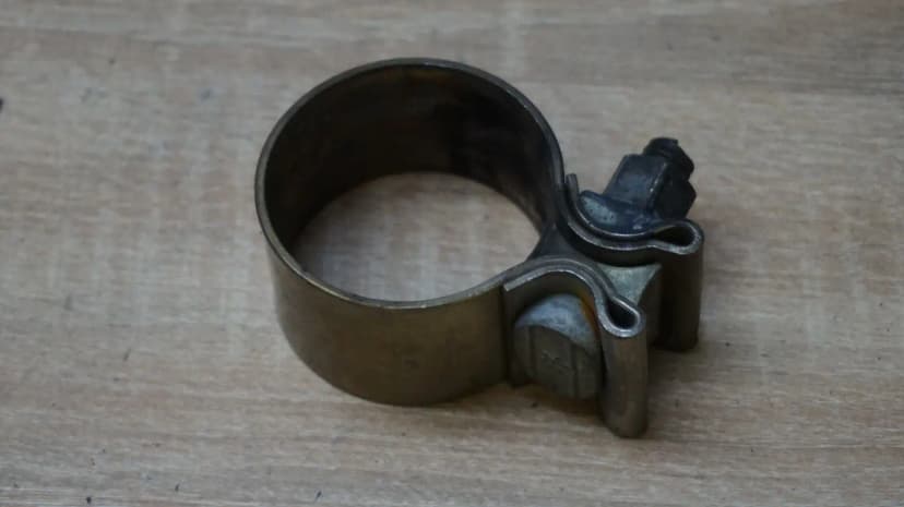 Harley Davidson 13660000030 Exhaust Muffler Clamp / Bracket