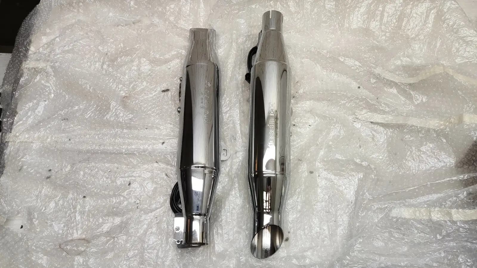 Harley Davidson Softail 2007+ Kesstech Electronically Adjustable Exhaust System