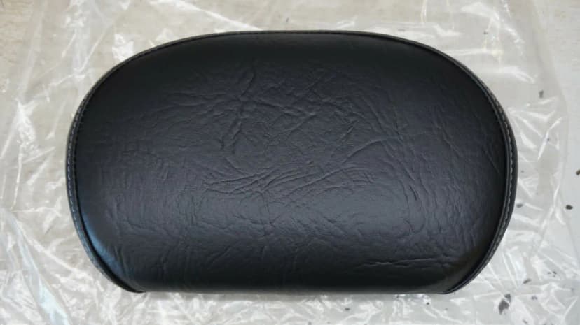 Harley Davidson 2012 CVO Street Glide Backrest Passanger 52300035