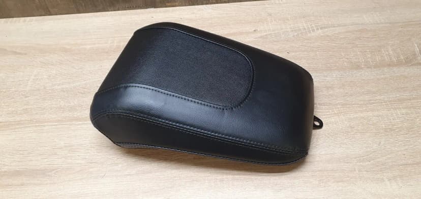Harley Davidson Softail Fatboy 2018 Rear Passenger Seat / Saddle 52400160