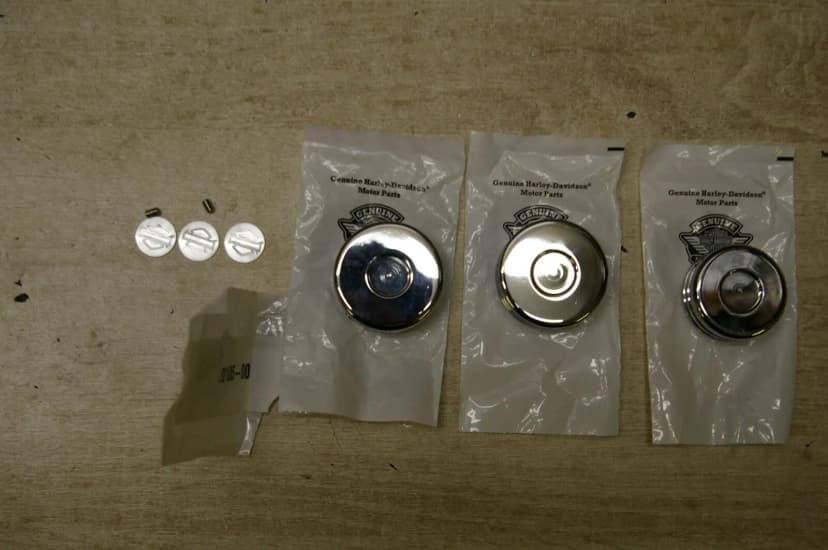 HARLEY-DAVIDSON Front Axle Nut Covers 44117-07A