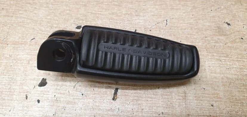 Harley Davidson Front Left Footrest / Peg