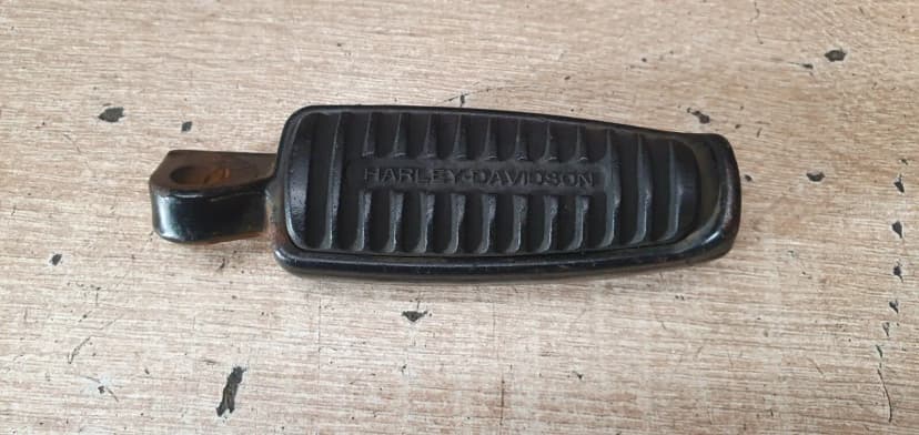 Harley Davidson Front Right Footrest / Peg