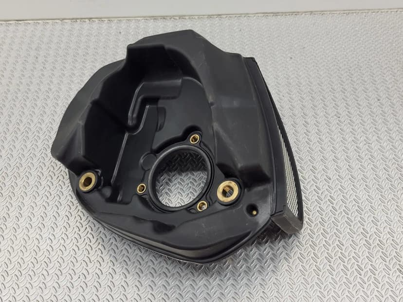HARLEY DAVIDSON Air Cleaner Breather Back Plate Touring Milwaukee Eight 29000116