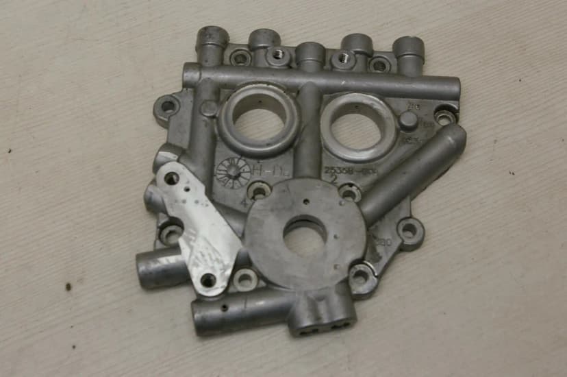Harley Davidson Dyna Street Bob 2012 25358 - 06А Camshaft Bearing Support Plate